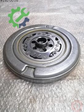 Volkswagen Passat Volant 04E105266P çıkma parça
