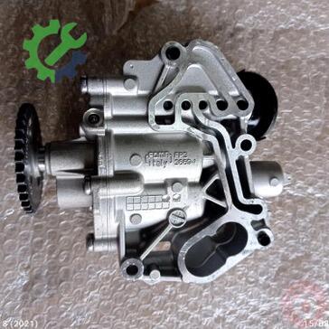 Audi A3 Yağ Pompası 04E115109E çıkma parça