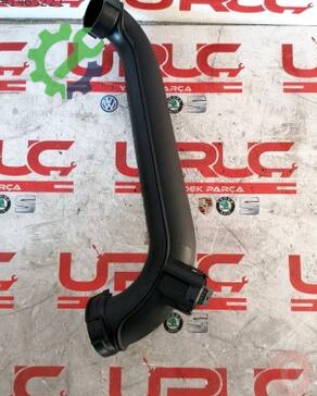 Volkswagen Jetta Turbo Hortumu 04E145673C çıkma parça