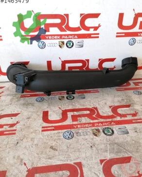 Volkswagen Passat Turbo Hortumu 04E145673P çıkma parça