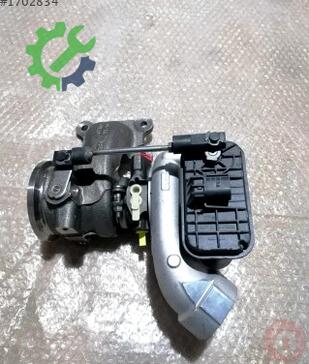 Volkswagen Tiguan Turbo 04E145722G çıkma parça