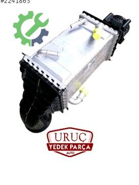 Volkswagen Passat Intercooler 04E145785 çıkma parça