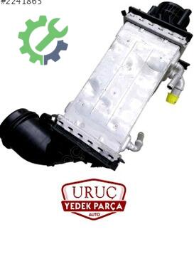 Volkswagen Passat Intercooler 04E145785 çıkma parça