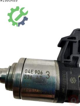 Volkswagen Polo Enjektör 04E906036AA çıkma parça