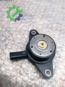 Volkswagen Golf EGR Valfi 04E906423B çıkma parça