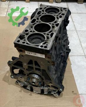 Volkswagen Jetta Blok 04L100038K çıkma parça