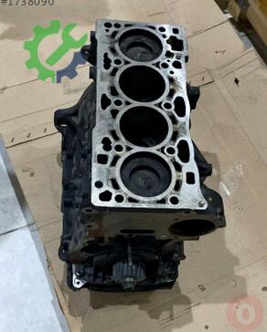 Volkswagen Jetta Blok 04L100038K çıkma parça