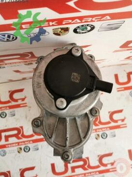 Audi A6 Eksantrik Mili 04L103044M çıkma parça