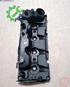 Külbütör Kapağı Volkswagen Golf 2022 Çıkma 04L103469P