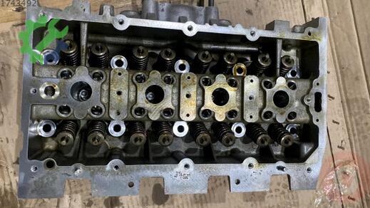 Volkswagen Golf Silindir Kapağı 04L103479 çıkma parça