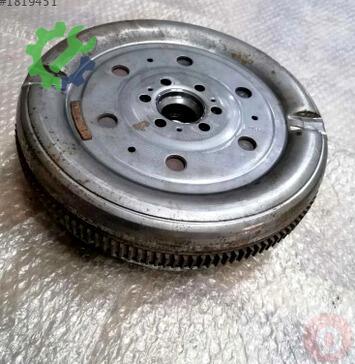 Volkswagen Golf Volant 04L105266B çıkma parça