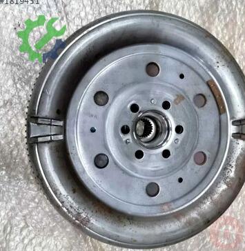 Volkswagen Golf Volant 04L105266B çıkma parça