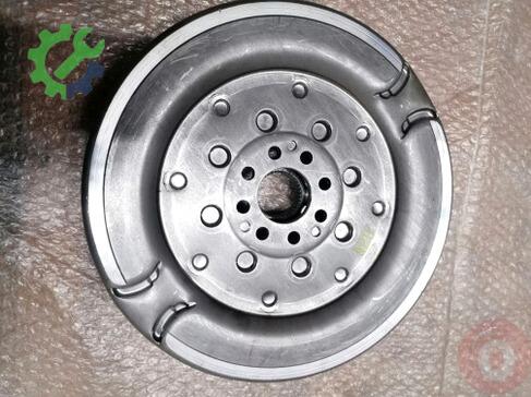 Audi Q3 Volant 04L105266H çıkma parça