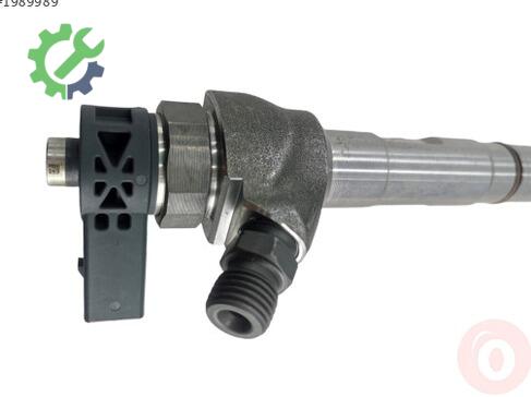 Audi A4 Enjektör 04L130277AC çıkma parça