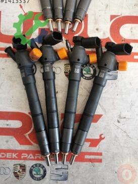 Audi A3 Enjektör 04L130277D çıkma parça