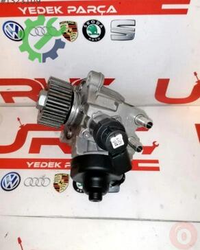 Volkswagen Golf Yakıt Pompası 04L130755E çıkma parça