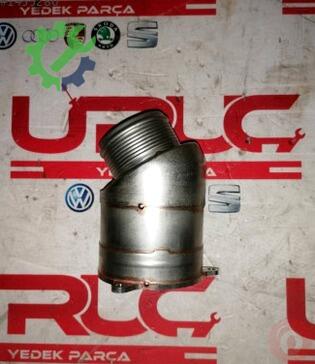 Volkswagen Passat Turbo Hortumu 04L131111L çıkma parça