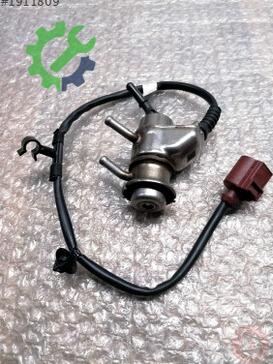 Volkswagen Passat Enjektör 04L131113G çıkma parça