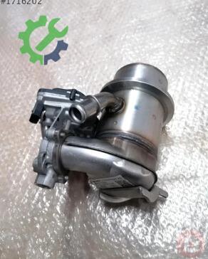 Volkswagen Jetta EGR Valfi 04L131512AK çıkma parça