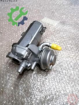 Volkswagen Golf Yağ Soğutucu 04L131512P çıkma parça