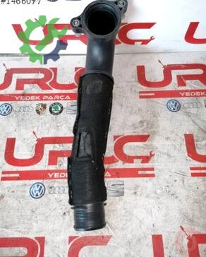 Audi A4 Turbo Hortumu 04L145770N çıkma parça