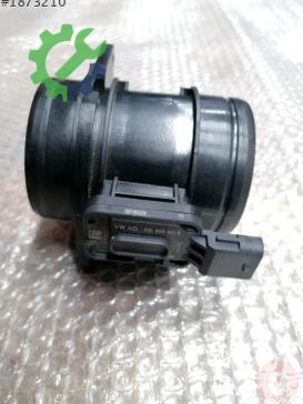 Volkswagen Passat Hava Akış Sensörü 04L906461B çıkma parça