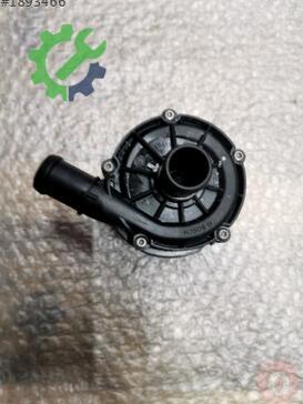 Volkswagen Golf Devirdaim 04L965567 çıkma parça
