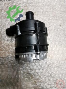 Volkswagen Golf Devirdaim 04L965567 çıkma parça