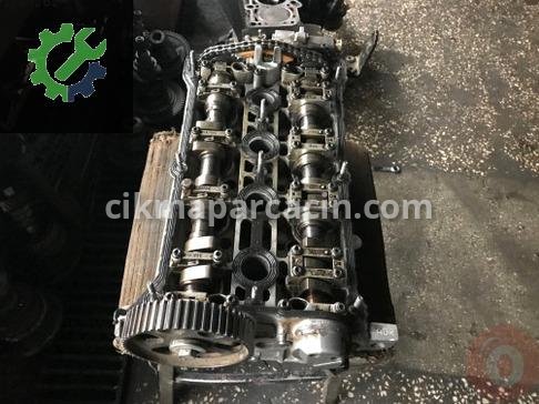 Volkswagen Passat Silindir Kapağı 058103373 çıkma parça