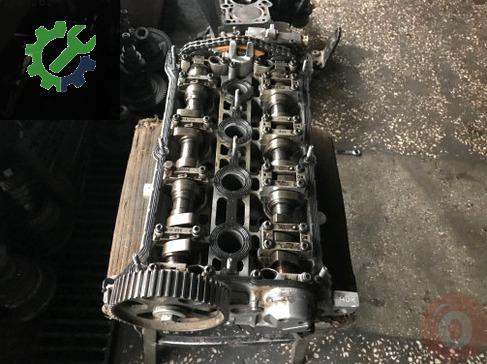 Volkswagen Passat Silindir Kapağı 058103373 çıkma parça
