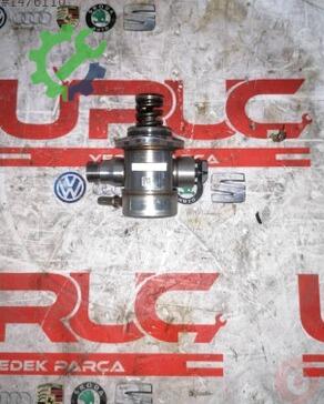 Audi A3 Yakıt Dağıtıcı 05E127027 çıkma parça