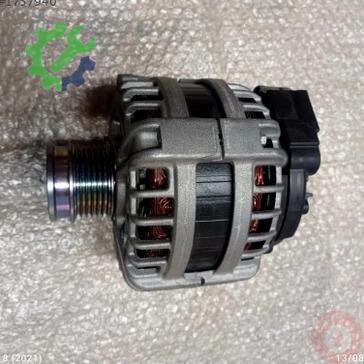 Volkswagen Tiguan Şarj Dinamosu 05E903026L çıkma parça