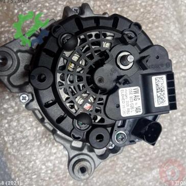 Volkswagen Tiguan Şarj Dinamosu 05E903026L çıkma parça