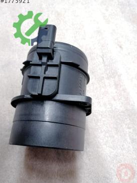 Volkswagen Passat Hava Akış Sensörü 05L906461E çıkma parça