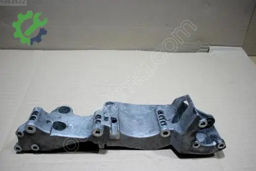 Audi A3 Motor Braketi çıkma parça