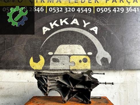 Seat Leon Motor Bağlantı Braketi 06D903143D çıkma parça