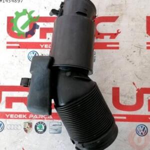 Çıkma Audi A6 Hava Filtresi Hortumu 06E129629P