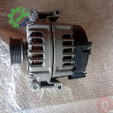 Audi A6 Şarj Dinamosu 06E903024H çıkma parça