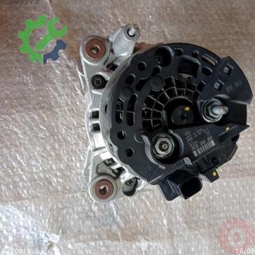 Audi A6 Şarj Dinamosu 06F903023F çıkma parça