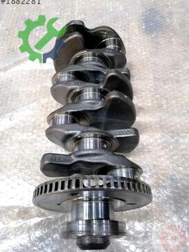 Volkswagen Jetta Krank 06H105021F çıkma parça