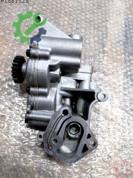Volkswagen Golf Yağ Pompası 06J115105A çıkma parça