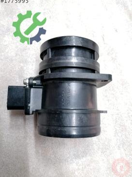 Volkswagen Passat Hava Akış Sensörü 06J906461B çıkma parça
