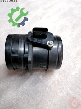 Volkswagen Amarok Hava Akış Sensörü 95860612510 çıkma parça