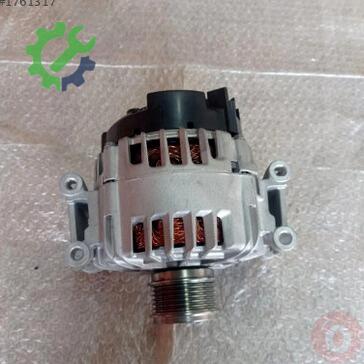 Volkswagen Passat Şarj Dinamosu 06K903015B çıkma parça