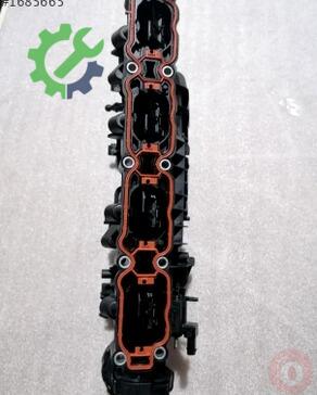 Volkswagen Golf Emme Manifoldu 06L133201T çıkma parça