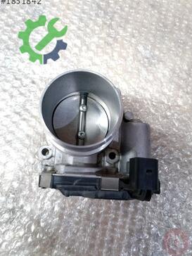 Volkswagen Golf Gaz Kelebeği 06Q133062 çıkma parça