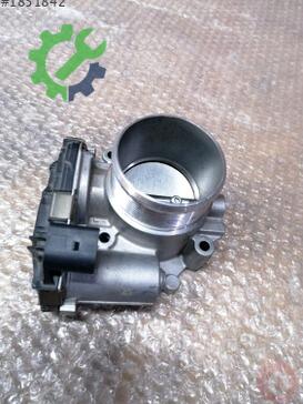 Volkswagen Golf Gaz Kelebeği 06Q133062 çıkma parça