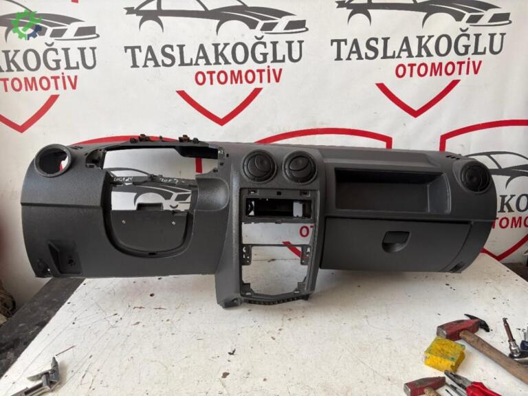 Dacia Logan Torpido çıkma parça