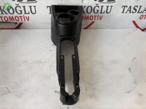 FORD FİESTA ORTA KONSOL