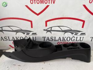 HYUNDAİ İ20 ORTA KONSOL
